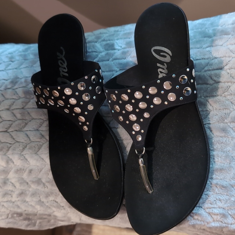 Black and silver sandals size 7